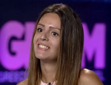 GNTM: Οι προσβολές για αλαζονεία στην 24χρονη Ειρήνη και το κράξιμο για τα φρύδια και το contouring (βίντεο)